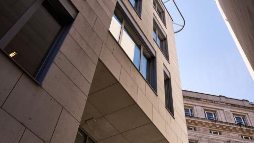 SRB-building
